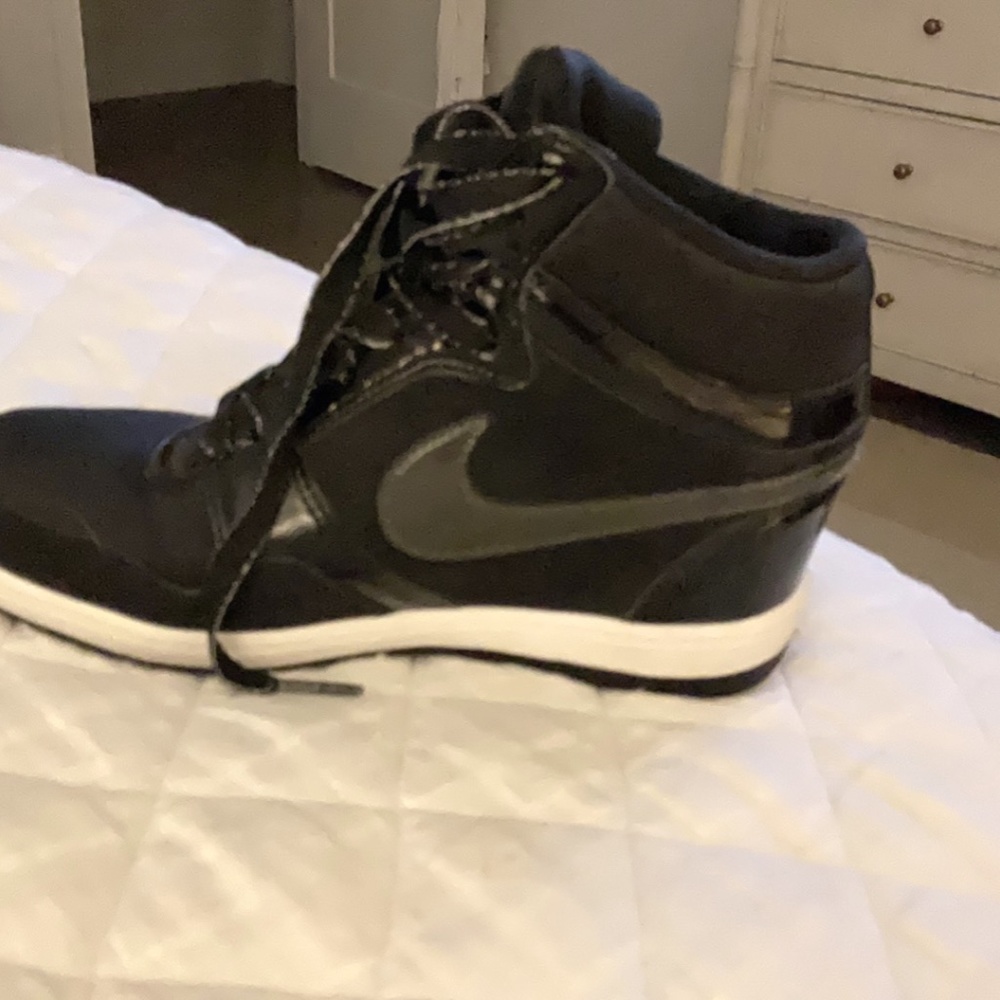 Nike Air Force 1 High Tops Women’s size 7